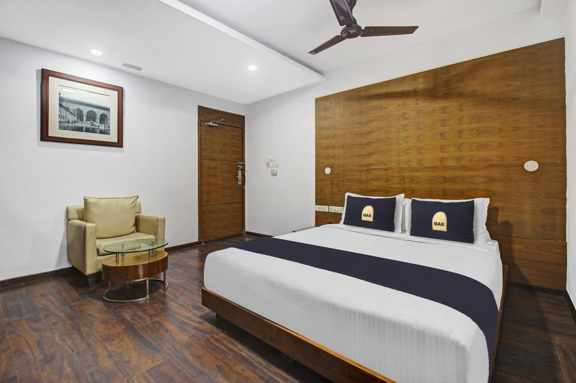 Townhouse Oak The Margi Hotel Near Yosufguda Metro Station Hyderabad Exteriör bild