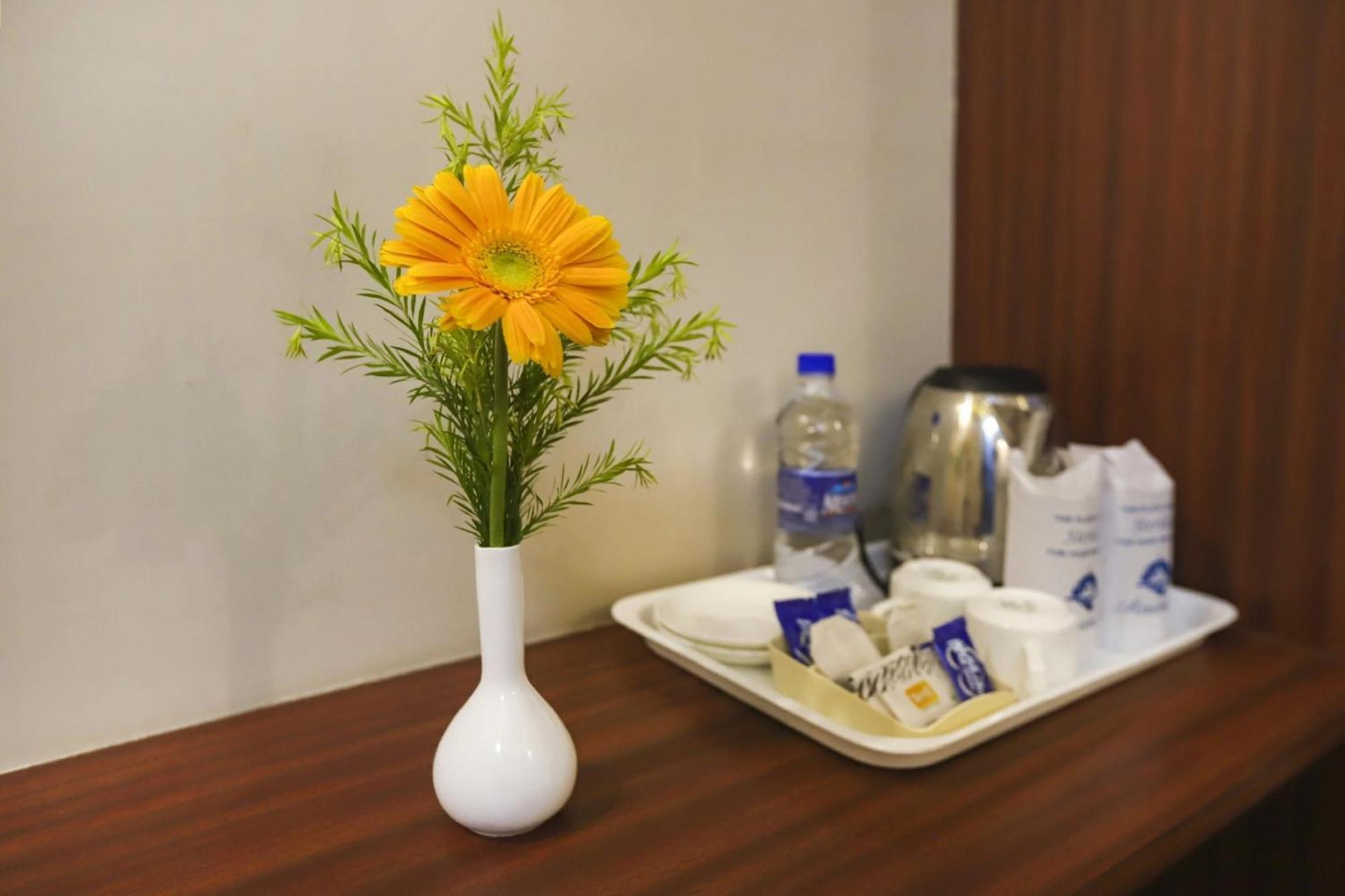 Townhouse Oak The Margi Hotel Near Yosufguda Metro Station Hyderabad Exteriör bild