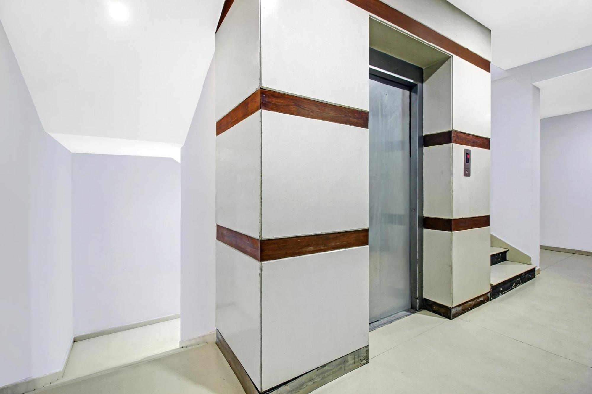 Townhouse Oak The Margi Hotel Near Yosufguda Metro Station Hyderabad Exteriör bild