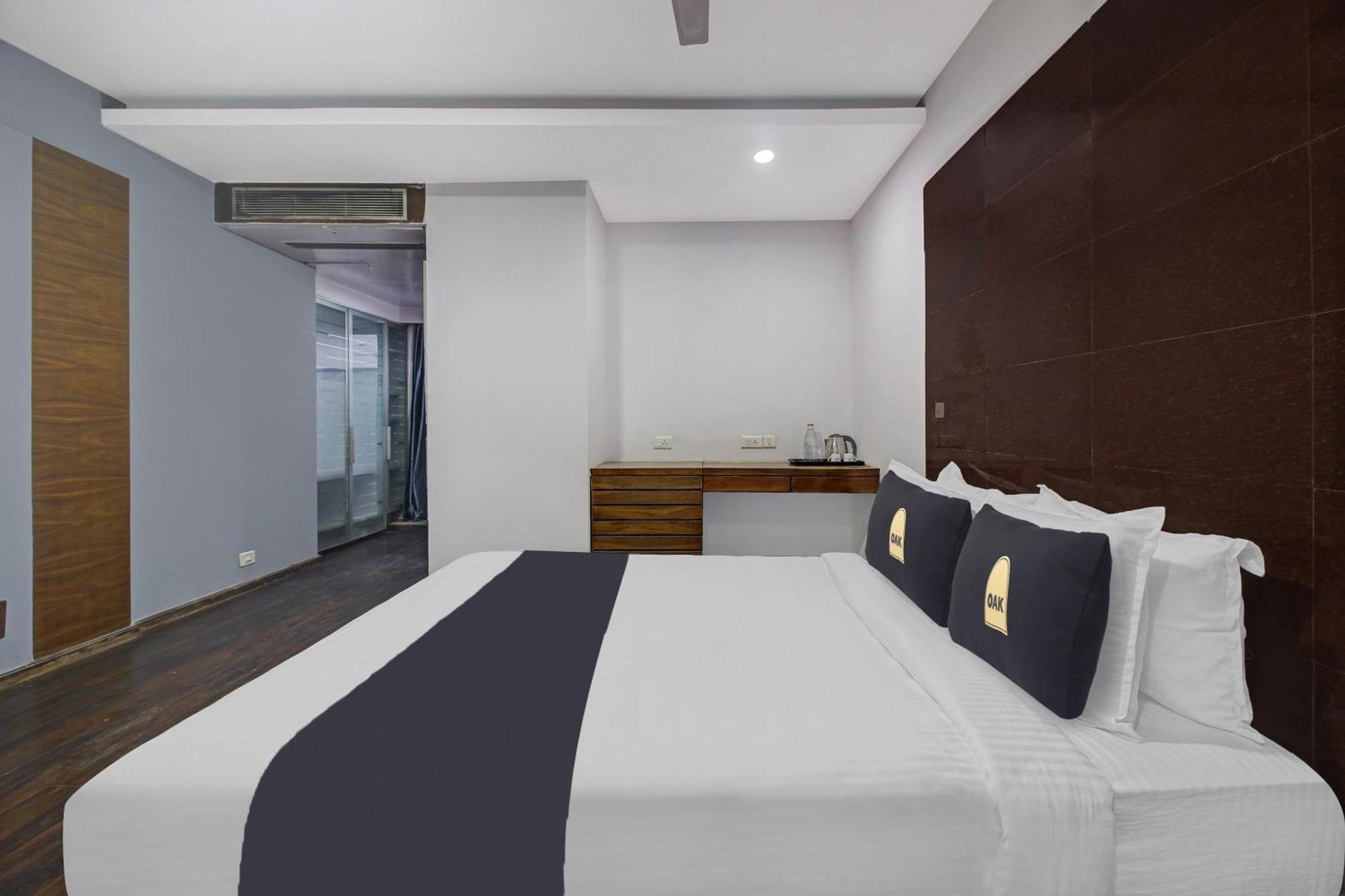 Townhouse Oak The Margi Hotel Near Yosufguda Metro Station Hyderabad Exteriör bild