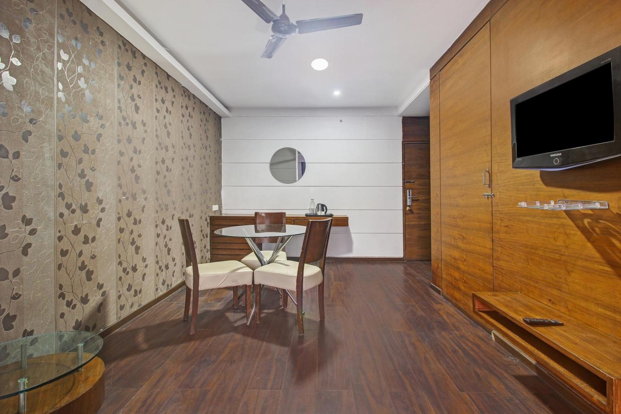 Townhouse Oak The Margi Hotel Near Yosufguda Metro Station Hyderabad Exteriör bild